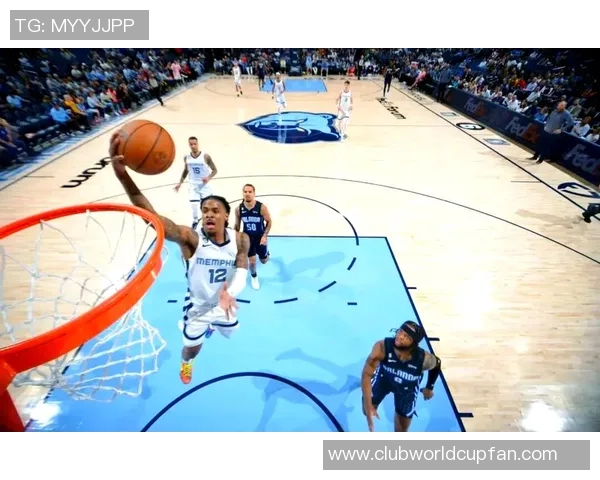 勇士与灰熊激战全场回顾12月21日精彩瞬间与赛后分析