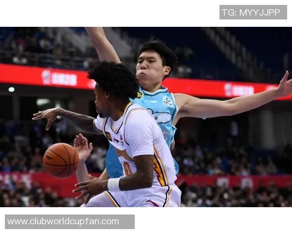 川篮激战山西男篮争夺季后赛席位双方实力对决引发球迷热议